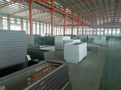 区安置房建设指挥部组织施工单位与章丘建材企业对接，助力建筑材料高效供应